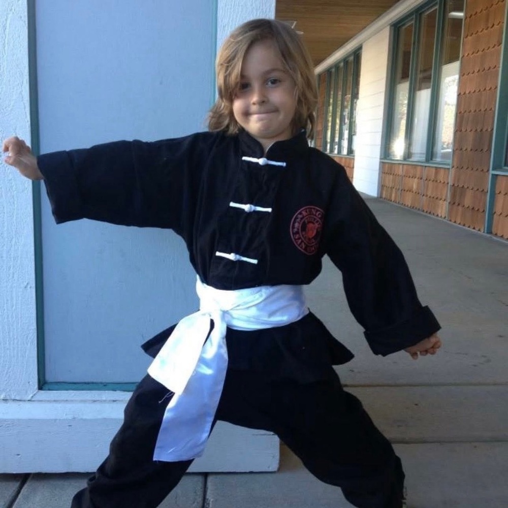 Toddler authentic size 4 to 6 Black and White Kids Martial‎ Arts Costume
